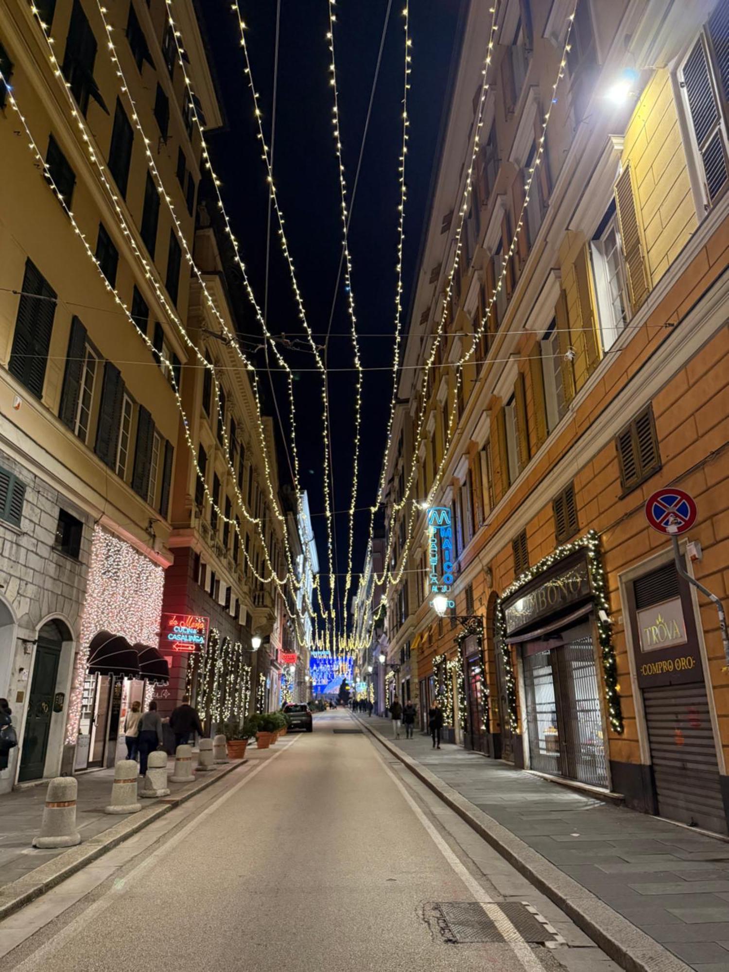 Ferienwohnung The First Luccoli Garibaldi Rolli Genua Exterior foto